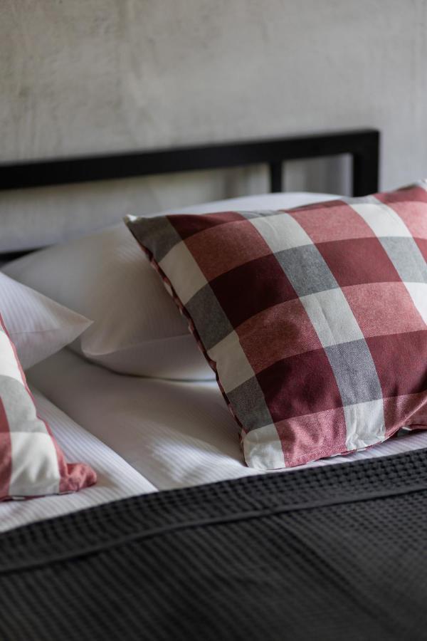 Stylish & Trendy 1 Bedroom Apartment Wola With Parking By Renters Warszawa Eksteriør billede
