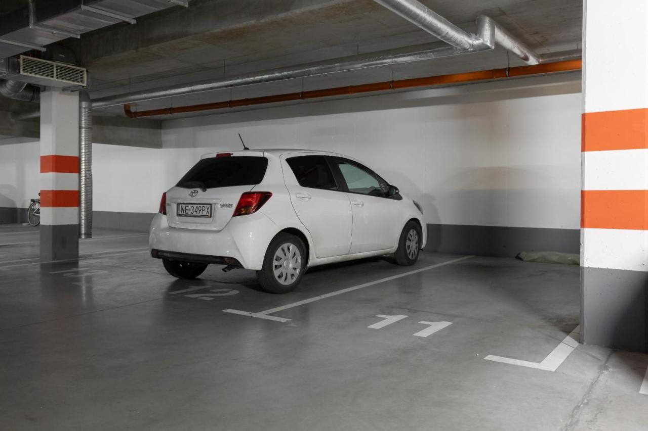 Stylish & Trendy 1 Bedroom Apartment Wola With Parking By Renters Warszawa Eksteriør billede