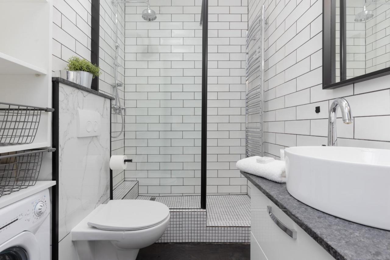 Stylish & Trendy 1 Bedroom Apartment Wola With Parking By Renters Warszawa Eksteriør billede