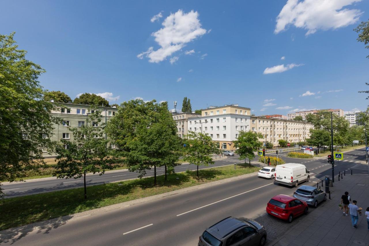 Stylish & Trendy 1 Bedroom Apartment Wola With Parking By Renters Warszawa Eksteriør billede